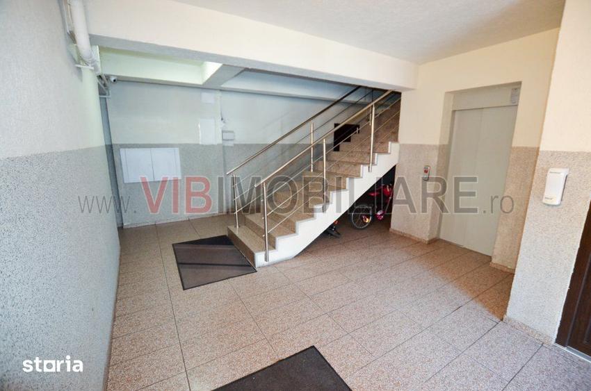 Apartament cu 3 camere decomandat, mobilat în Titan