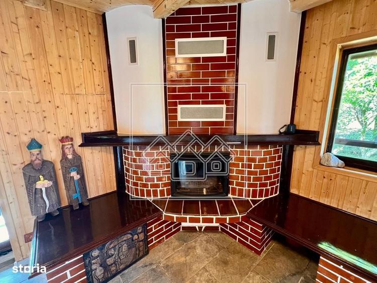 Casă cu 4 camere în Sadu