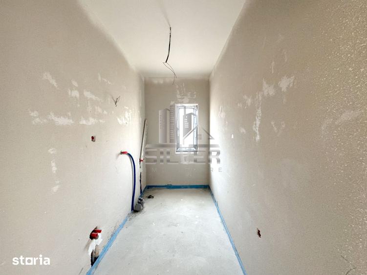Casă cu 4 camere cu Teren 180 Mp în Florești
