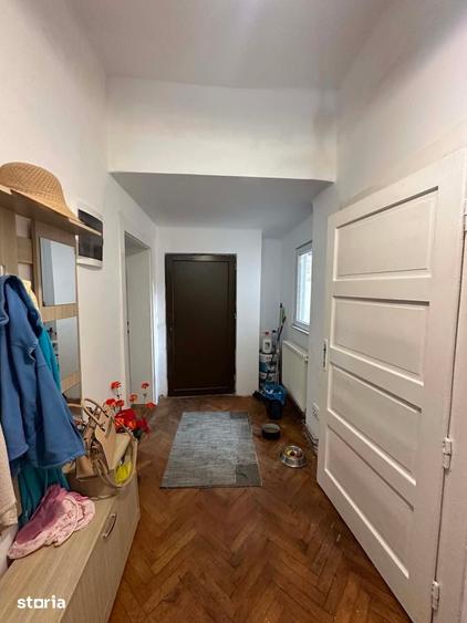 Casă cu 2 camere decomandat cu Teren 198 Mp în Semicentral