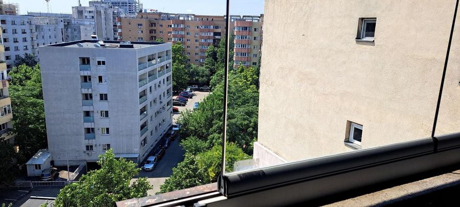 Apartament cu 4 camere decomandat, mobilat în Ultracentral