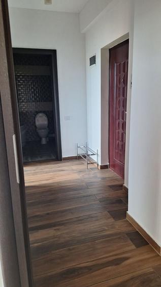 Apartament cu 2 camere decomandat în Poeni