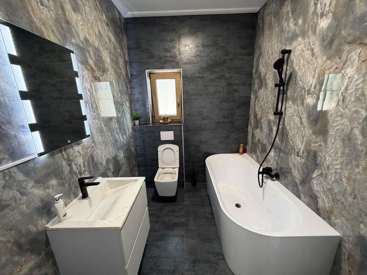 Casă individuală cu 5 camere cu Canalizare în Fundeni