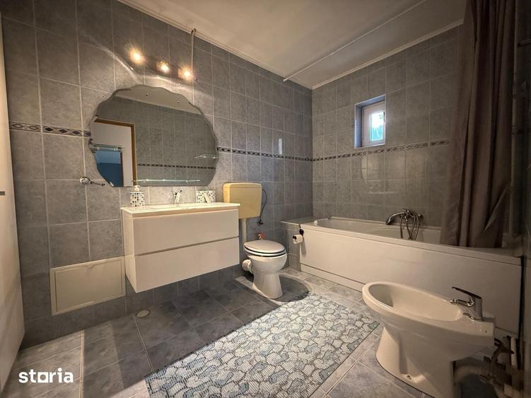 Casă cu 4 camere cu Teren 100 Mp în Florești