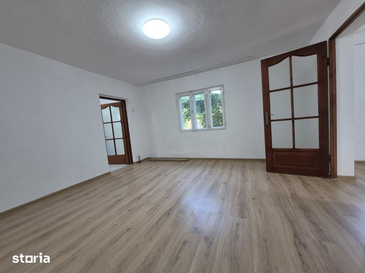 Casă cu 3 camere cu Teren 600 Mp în Mărgineni