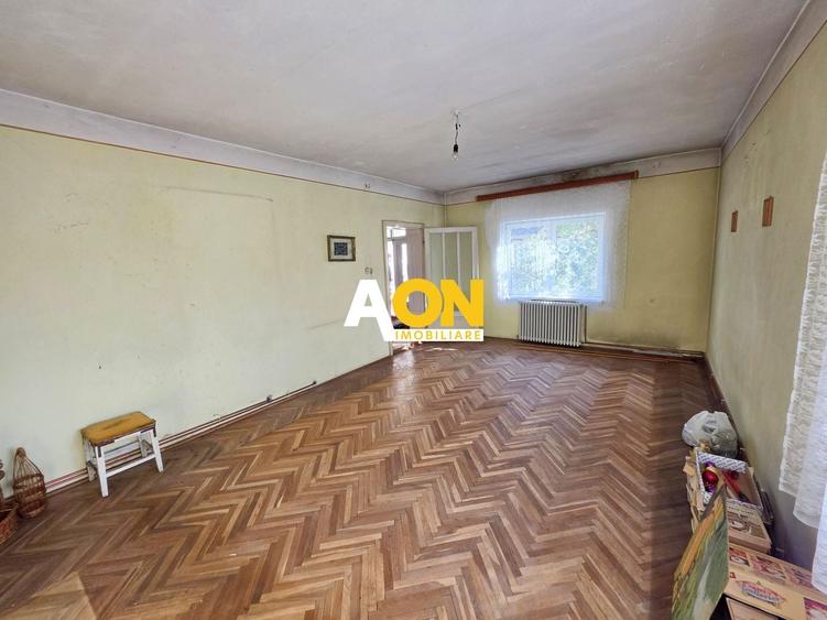 Casă individuală cu 4 camere cu Canalizare în Cetate