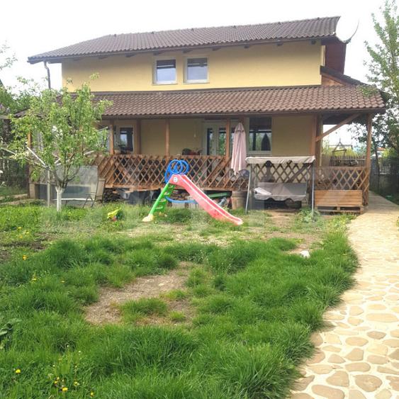 Casa deosebita din lemn masiv de stejar | 125 mp utili | T - 1