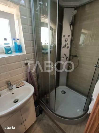 Apartament cu 2 camere nedecomandat, mobilat în Central