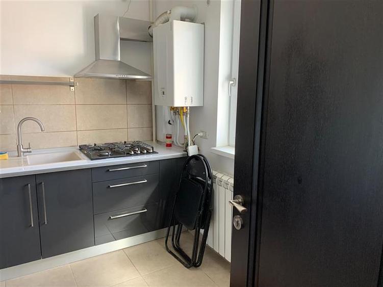 Apartament cu 2 camere decomandat, mobilat în Ultracentral