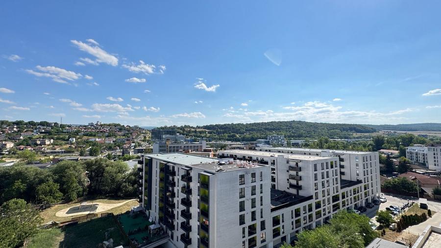 Apartament cu 3 camere semidecomandat, mobilat în Gruia
