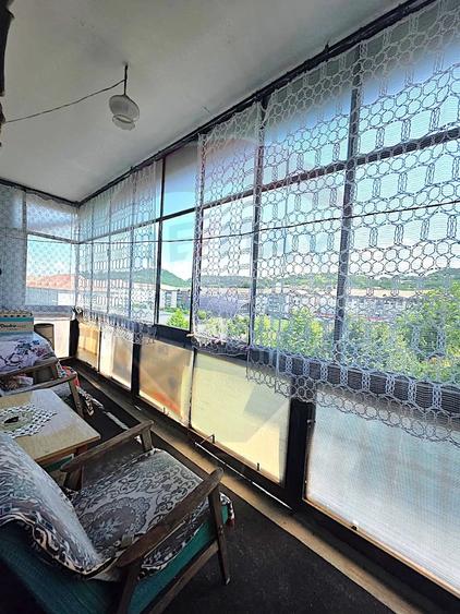 Apartament cu 3 camere decomandat în Vest