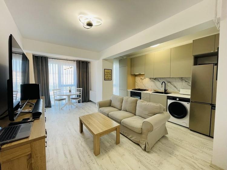 Apartament cu 2 camere semidecomandat, mobilat în Vitan-Bârzești