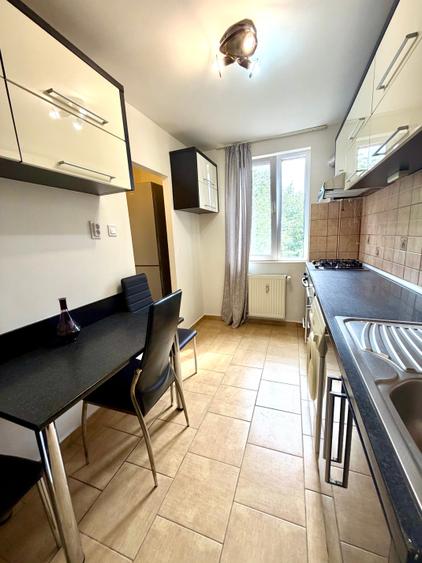 Apartament cu 3 camere decomandat în 1 Decembrie 1918