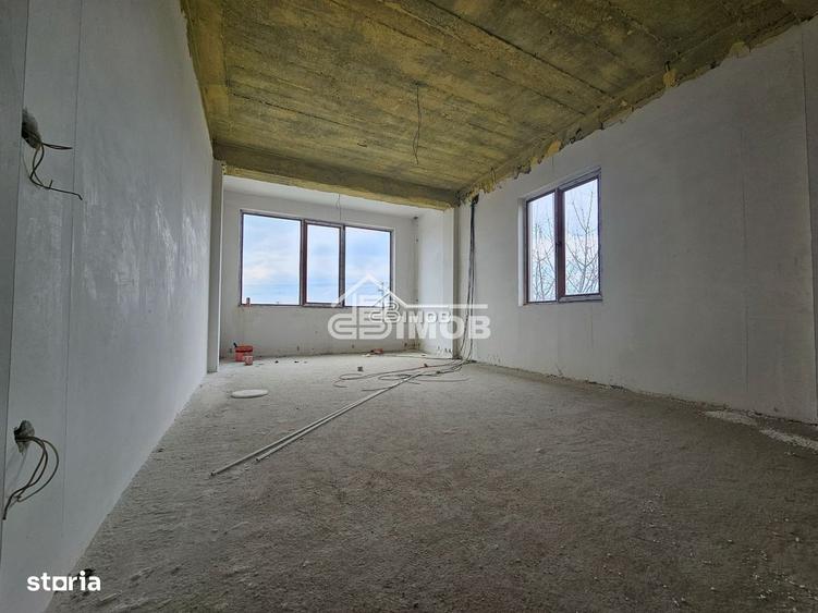 Spațiu comercial, de 380 mp, în Izvoarele