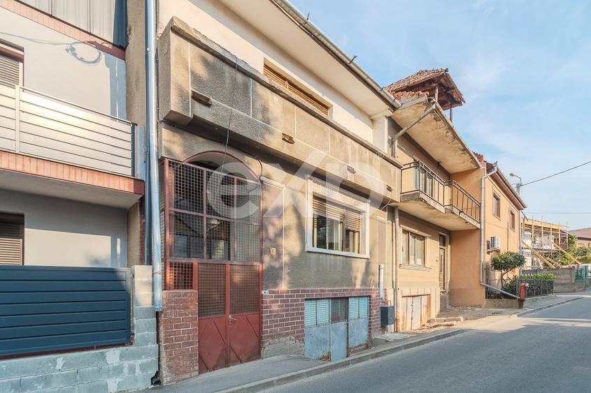Casă individuală cu 4 camere cu Canalizare în Dealuri Oradea
