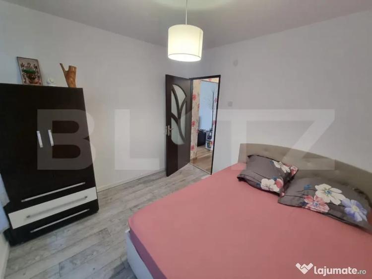 Apartament cu 2 camere semidecomandat în Craiovița Nouă
