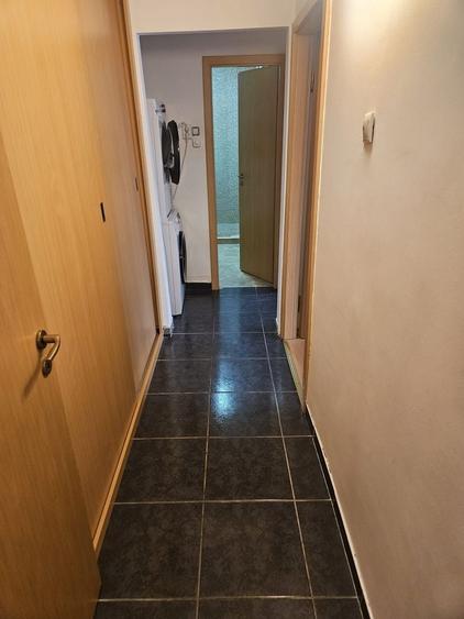 Apartament cu 3 camere decomandat, mobilat în Soarelui