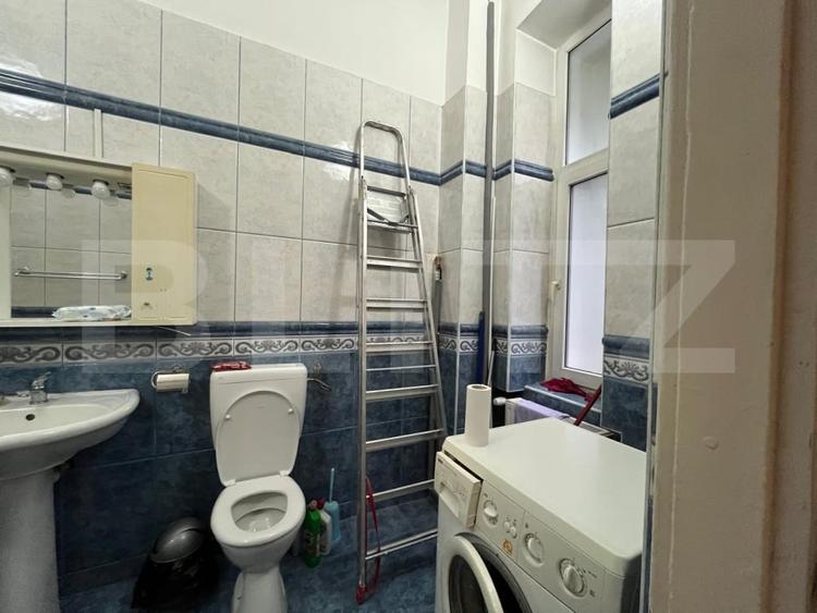 Apartament cu 2 camere semidecomandat, mobilat în Central