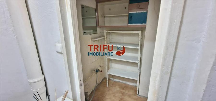 Apartament cu 3 camere decomandat, mobilat în Cetate