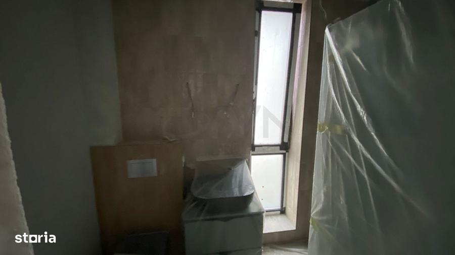 Casă cu 5 camere cu Teren 370 Mp în Mogoșoaia