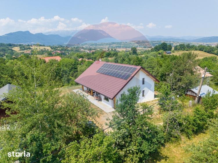 Casă cu 5 camere cu Teren 2481 Mp în Bran