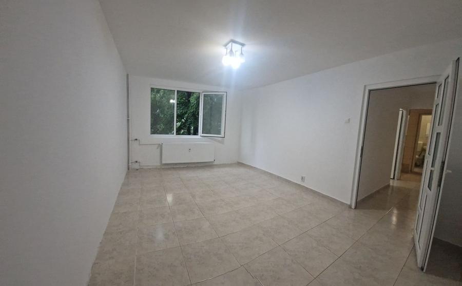 Apartament cu 2 camere decomandat în Drumul Taberei