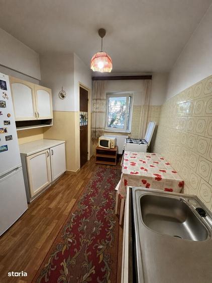 Apartament cu 3 camere decomandat în Trivale