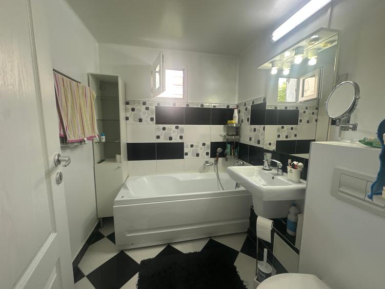 Apartament 4 camere,82 mp utili,renovat,mobilat, 10 minute de Metrou Pta Sudului - 8