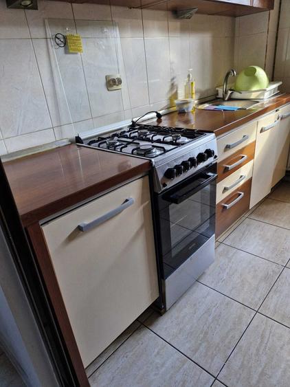 Apartament cu 3 camere decomandat în Vasile Aaron