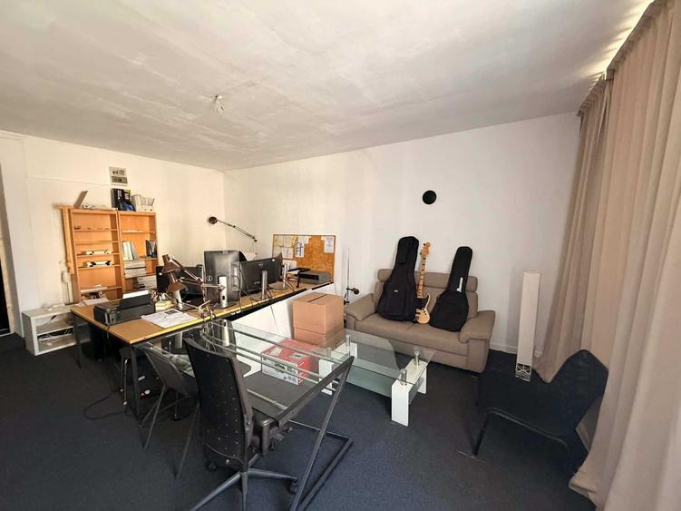 Spațiu comercial, de 60 mp, în Central