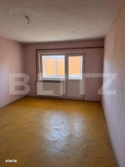 Apartament cu 3 camere decomandat în 1 Mai