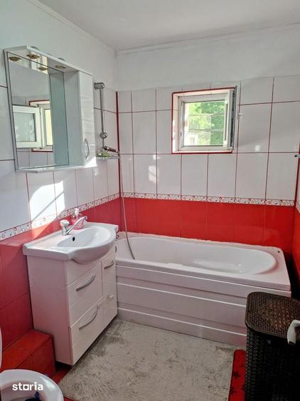 Apartament cu 3 camere în 13 Septembrie