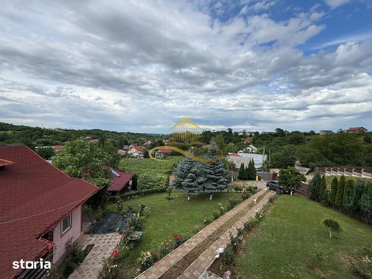 Casă cu 5 camere cu Teren 760 Mp în Măgura