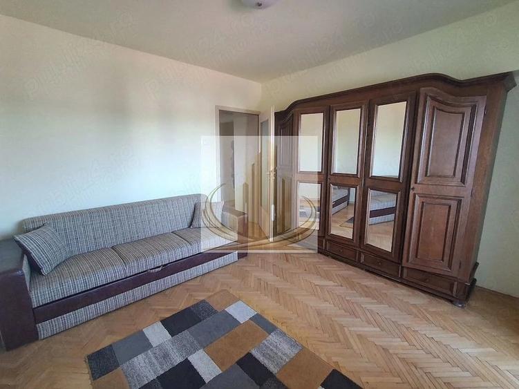 Apartament cu 3 camere decomandat în Lugojului
