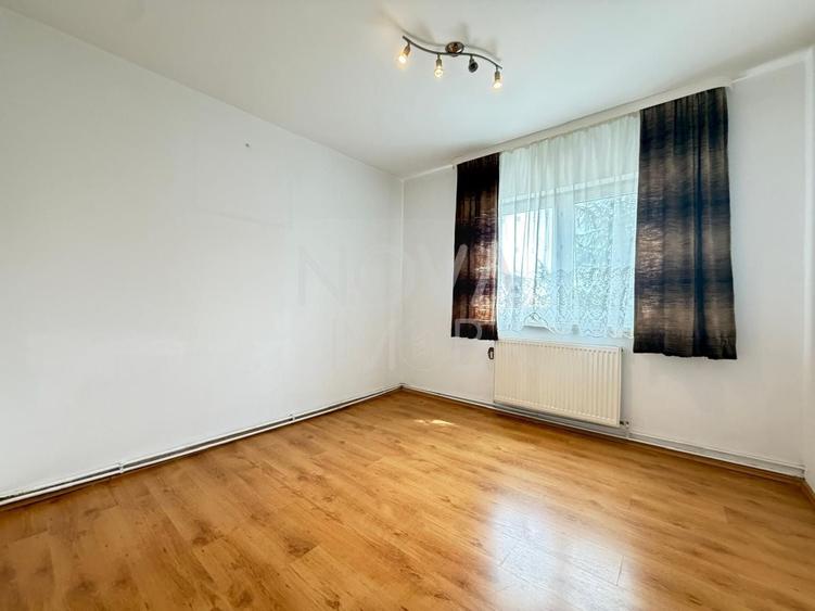 Apartament cu 3 camere decomandat, mobilat în Periferie