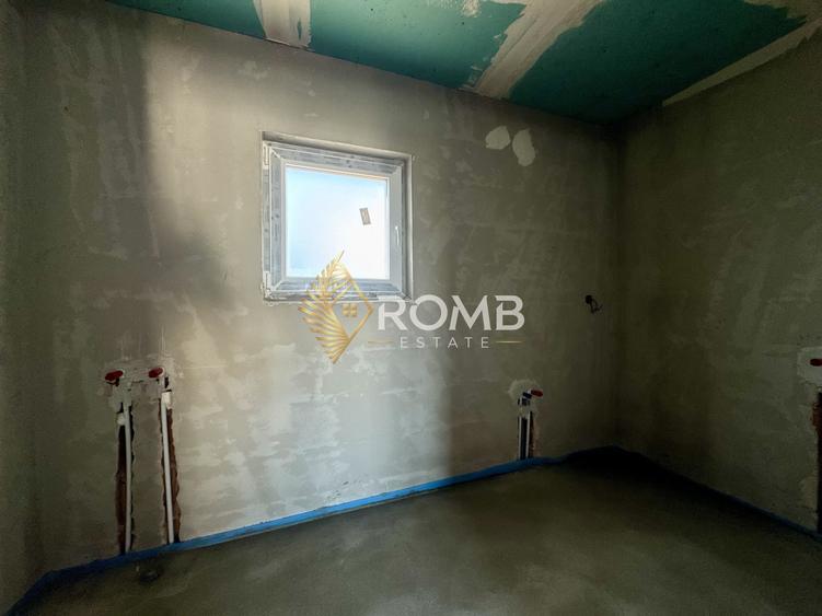 Casă individuală cu 5 camere cu Canalizare în Chinteni