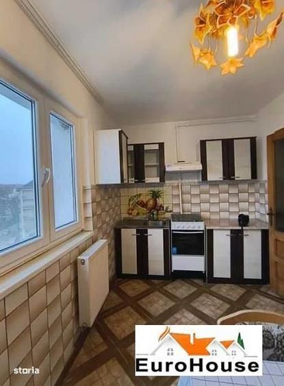 Apartament cu 3 camere semidecomandat în Cetate