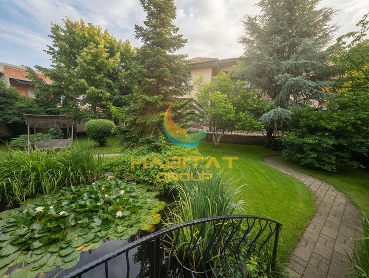 Casă individuală cu 8 camere cu Piscina în Central