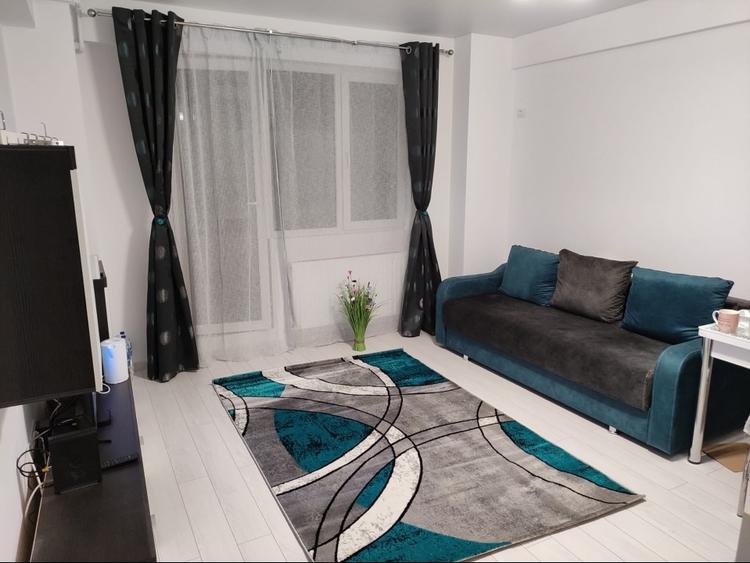 Apartament cu 2 camere decomandat în Roșu