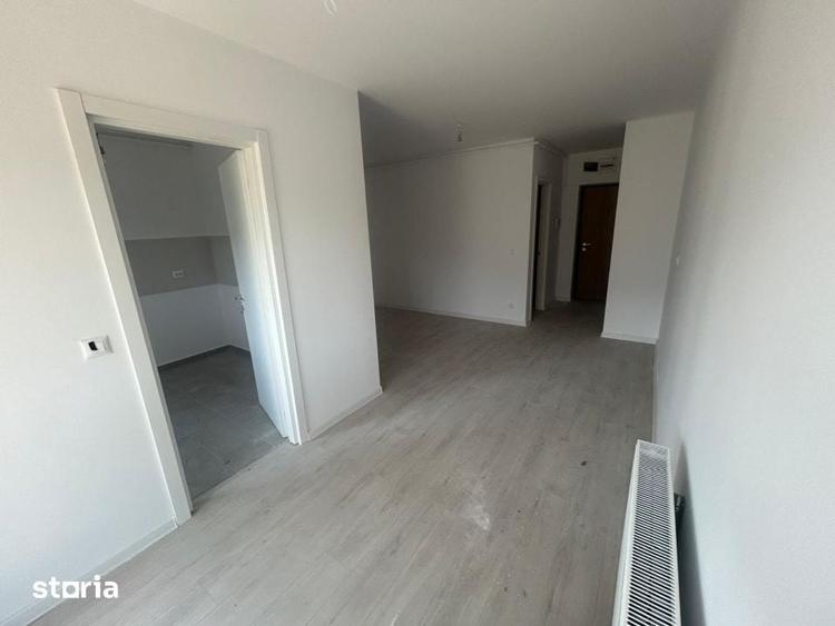 Garsonieră în Titan