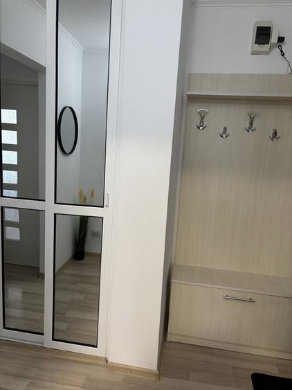 Apartament cu 2 camere decomandat în Micro 16