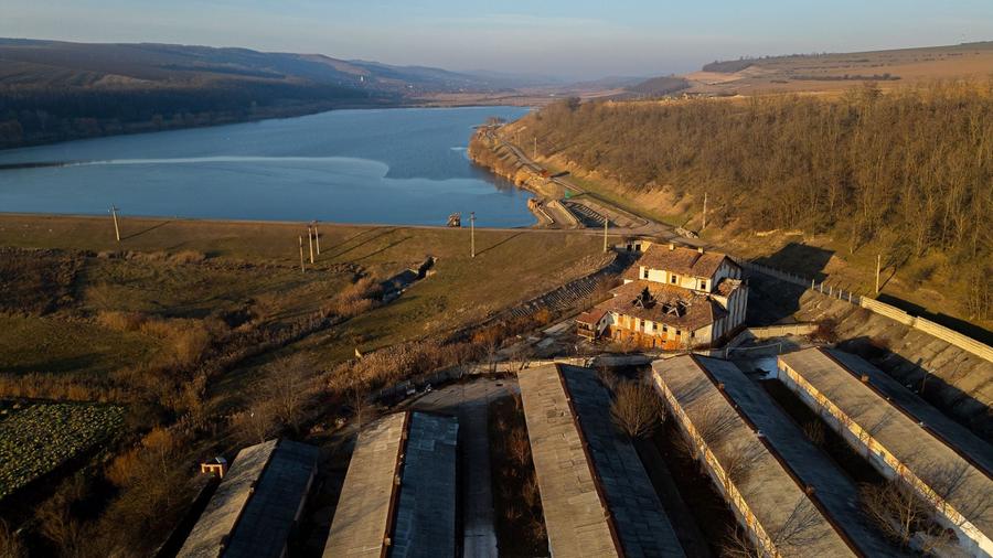 Spațiu industrial, de 50,000 mp, în Horgești