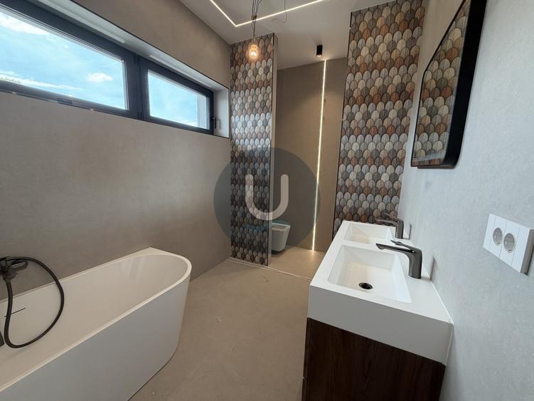 Casă individuală cu 5 camere cu Piscina în Corbeanca