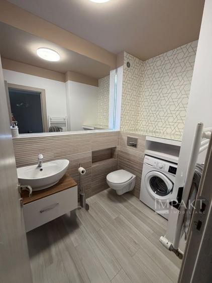 Apartament cu 2 camere semidecomandat, mobilat în Central