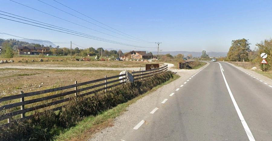 Teren agricol extravilan de 10100 mp, în Central