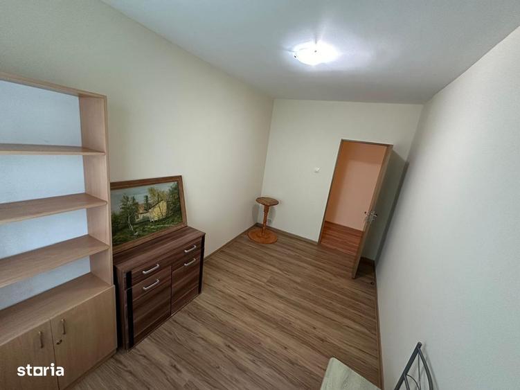 Apartament cu 3 camere decomandat în Albești