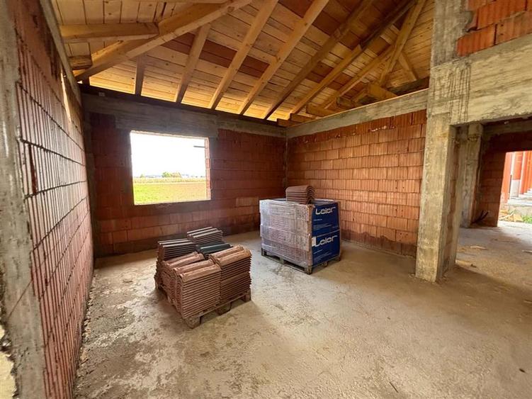 Duplex cu 3 camere cu Teren 500 Mp în Stupini