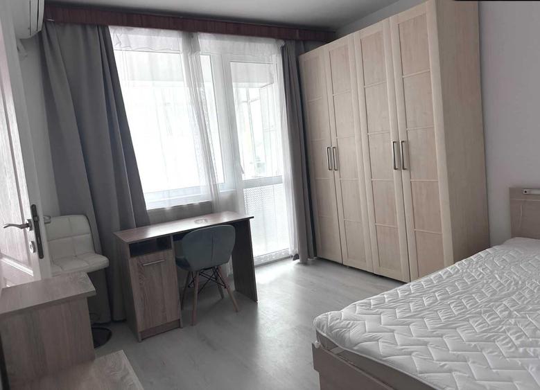 Apartament cu 2 camere semidecomandat în Bucșinescu