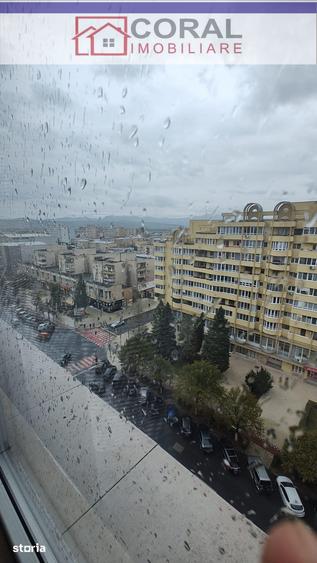 Apartament cu 3 camere în Decebal