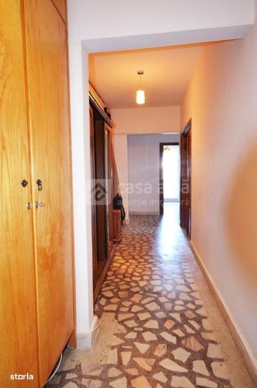 Apartament cu 4 camere decomandat în Gară